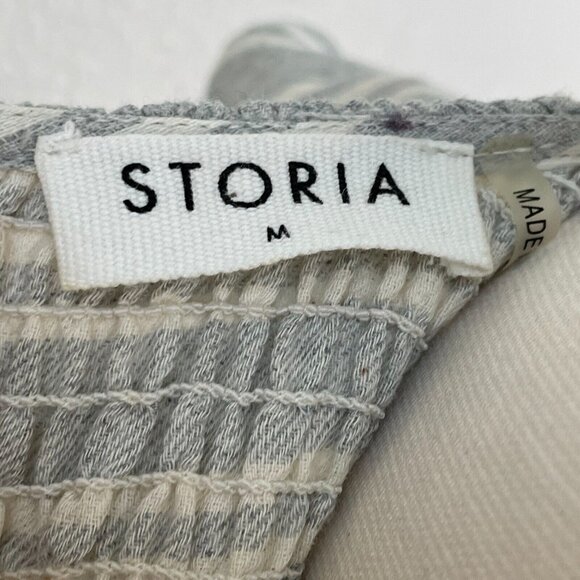 Storia Womens Medium Smocked Flutter Sleeve Crop Top Gray Sleeveless - Picture 7 of 9